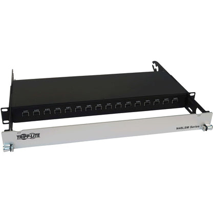 Panneau MPO à feuillets plats Tripp Lite par Eaton N48LSM-16X16, 16 x 16 ports, 1U N48LSM-16X16