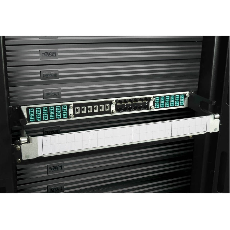 Cassette de dérivation Tripp Lite 100 Go/120 Go à 40 Go 2 24 fibres à 6 12 fibres N484-2M24-6M12