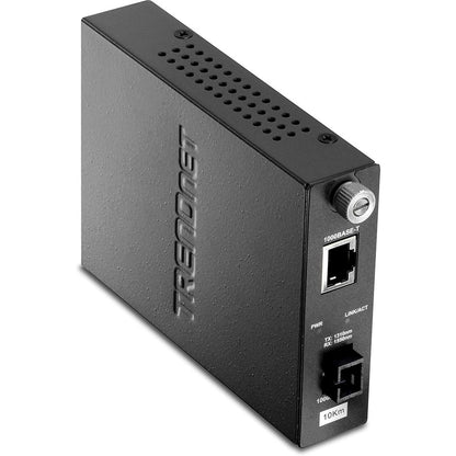 Convertisseur de média fibre optique monomode 1000Base-T vers 1000Base-LX intelligent TRENDnet (10 km/6,2 miles) Convertisseur fibre vers Ethernet ; Port fibre ; RJ-45 ; Protection à vie ; TFC-1000S10D3 TFC-1000S10D3