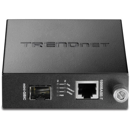 Convertisseur de média fibre optique TRENDnet 100/1000Base-T vers SFP, convertisseur fibre vers Ethernet, 1 port RJ-45 10/100/1000Base-T, 1 emplacement Mini-GBIC, protection à vie, noir, TFC-1000MGA TFC-1000MGA