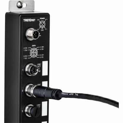 Câble Ethernet industriel TRENDnet M12 vers RJ-45, 2 m (6,5 pi) TI-CD02