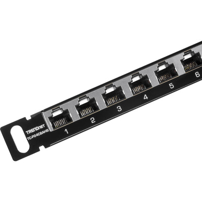 Panneau de brassage demi-U blindé CAT6A 24 ports TRENDnet, TC-P24C6AHS, compatible 10G, moitié de la hauteur des panneaux de brassage 1U standard, boîtier de montage en rack métallique, compatible CAT5e/Cat6/CAT6A, gestion des câbles TC-P24C6AHS