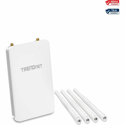 Point d'accès omnidirectionnel extérieur sans fil AC1300 PoE+ 5 DBI TRENDnet ; TEW-841APBO ; 4 antennes omnidirectionnelles 5 DBI ; pont WiFi point à point et point à multipoint ; IEEE 802.3AT PoE+ TEW-841APBO