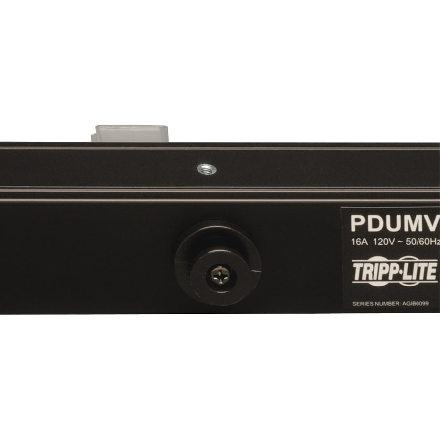 PDU monophasé avec compteur local de 1,5 kW de Tripp Lite par Eaton, prises 100-127 V (14 5-15R), 5-15P, cordon de 15 pi (4,57 m), 0U vertical, 36 po PDUMV15-36