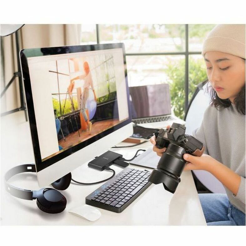 Belkin Connect USB-C Hub 4 ports, adaptateur Dongle, 4 ports USB-C et 100 W PD Transfert de données max 10 Gbit/s Mac/Chromebook AVC018BTBK