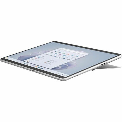 Tablette Microsoft Surface Pro 9 - 13" - 16 Go - SSD 512 Go - Windows 11 Pro - 5G - Platine RZ1-00002