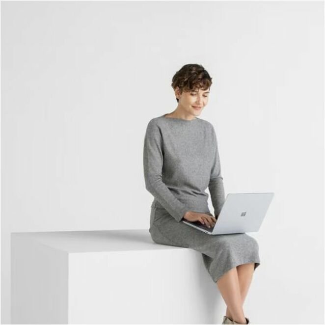Ordinateur portable Microsoft Surface Laptop 6 15" à écran tactile - Intel Core Ultra 7 165H - 32 Go - SSD 512 Go - Clavier anglais - Platinum ZLT-00026