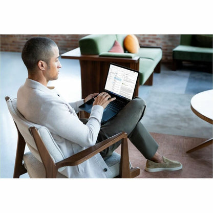 Ordinateur portable Microsoft Surface Laptop 6 13,5" à écran tactile - Intel Core Ultra 7 - 32 Go - SSD 256 Go - Clavier anglais, français - Noir ZJY-00002