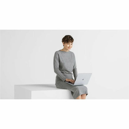 Ordinateur portable Microsoft Surface Laptop 6 13,5" à écran tactile - Intel Core Ultra 5 - 16 Go - SSD 256 Go - Clavier canadien français et anglais - Platinum ZJQ-00027