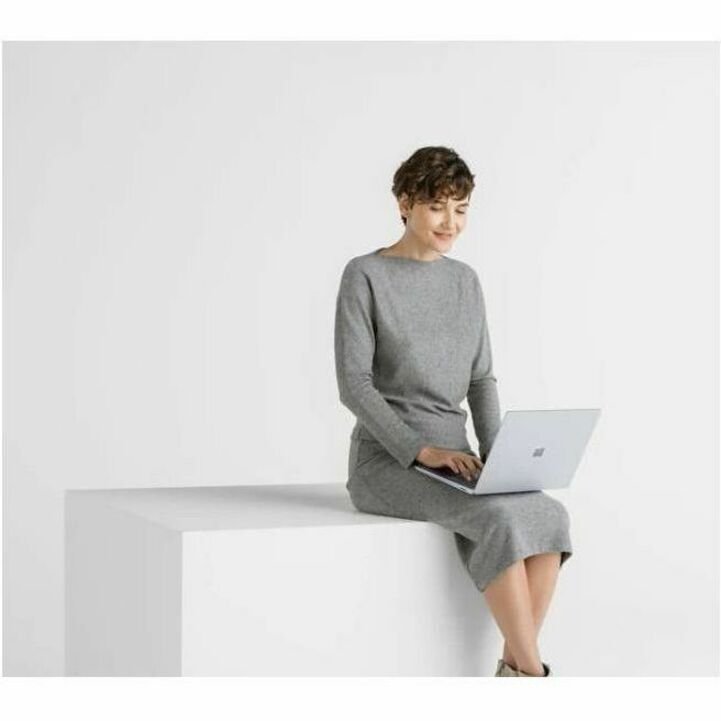 Ordinateur portable Microsoft Surface Laptop 6 15" à écran tactile - Intel Core Ultra 5 - 16 Go - SSD 256 Go - Clavier anglais, français - Platinum ZLG-00027