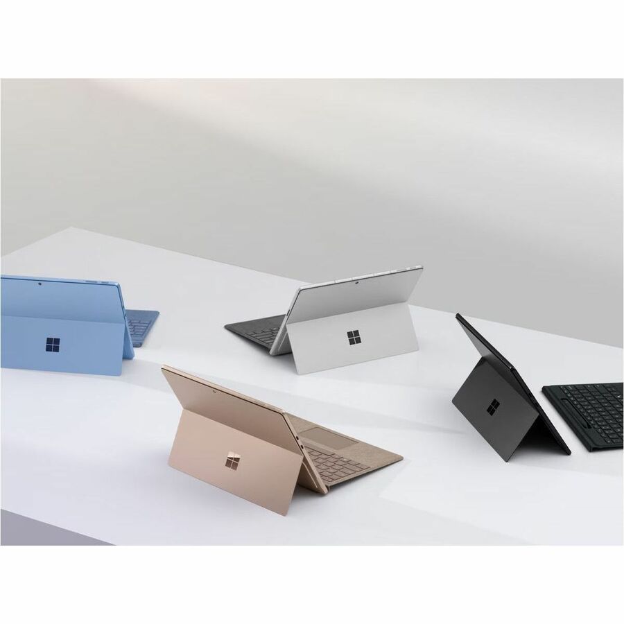Tablette Microsoft Surface Pro 11 - 13" - Qualcomm Snapdragon X Plus - 16 Go - SSD 512 Go - Windows 11 Pro - Noir ZIL-00019