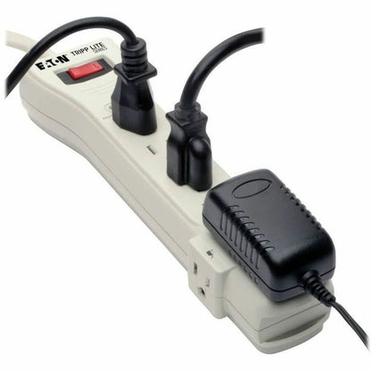 Protecteur de surtension à 7 prises Tripp Lite par Eaton Protect It! SUPER7