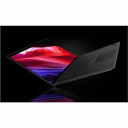 Station de travail mobile Lenovo ThinkPad P1 Gen 6 21FV001DCA 16" - WQXGA - Intel Core i7 13e génération i7-13700H - 16 Go - SSD 512 Go - Clavier français - Peinture noire 21FV001DCA