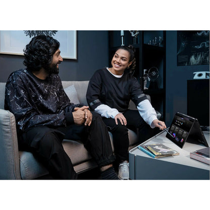 Asus ROG Flow X13 GV302 GV302XI-CS96 Ordinateur portable de jeu convertible 2 en 1 à écran tactile 13,4 pouces - QHD+ - AMD Ryzen 9 7940HS - 32 Go - SSD 1 To GV302XI-CS96