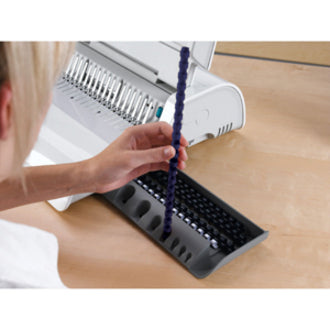 Machine à relier électrique à peigne Fellowes Pulsar™ E 300 avec kit de démarrage 5216701