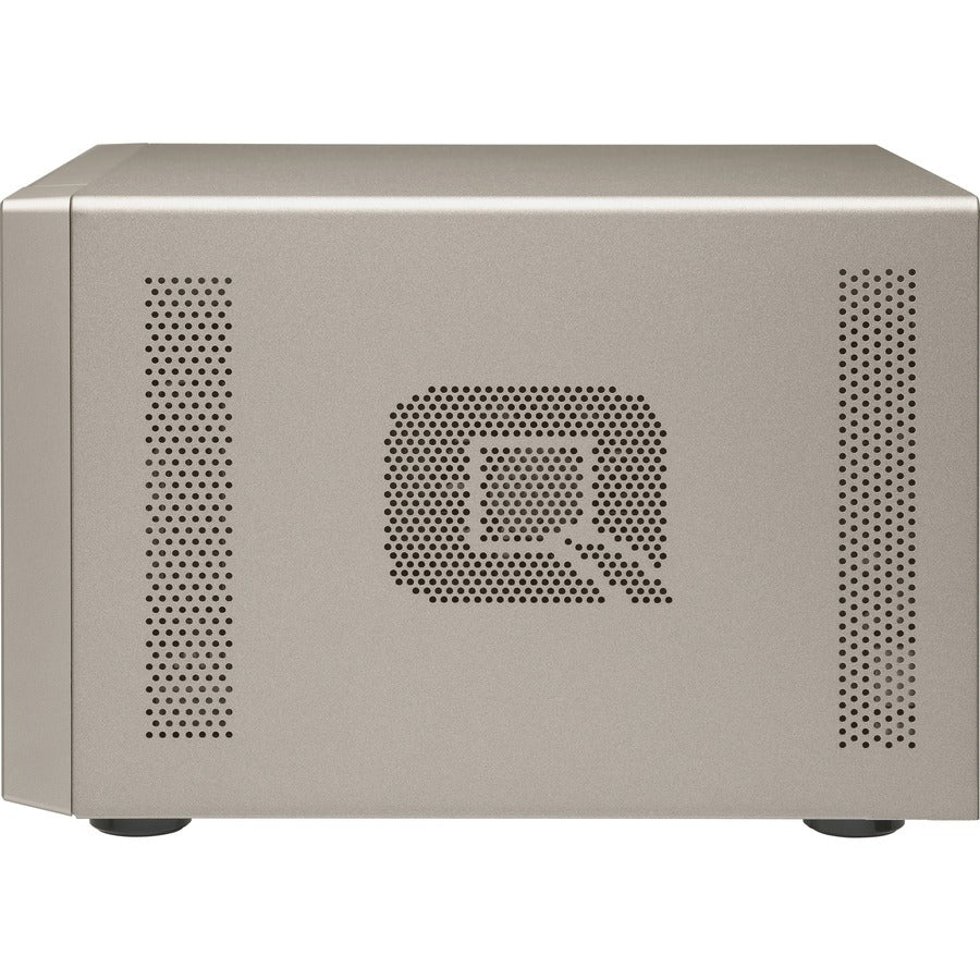 NAS QNAP puissant avec APU AMD RX-421BD Quad-Core et évolutivité PCIe TVS-673e-4G-US
