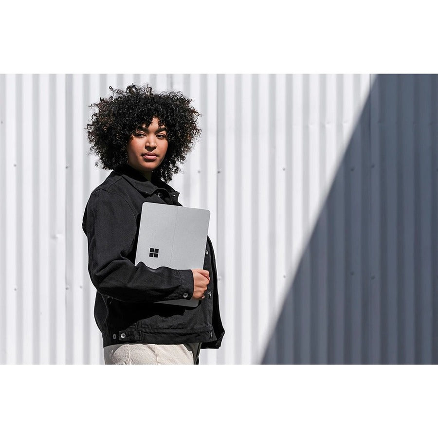 Microsoft Surface Laptop Studio 14,4" Écran tactile convertible (curseur flottant) Ordinateur portable 2 en 1 - Intel Core i7 11e génération i7-11370H - 16 Go - SSD 512 Go - Platinum A1Y-00001