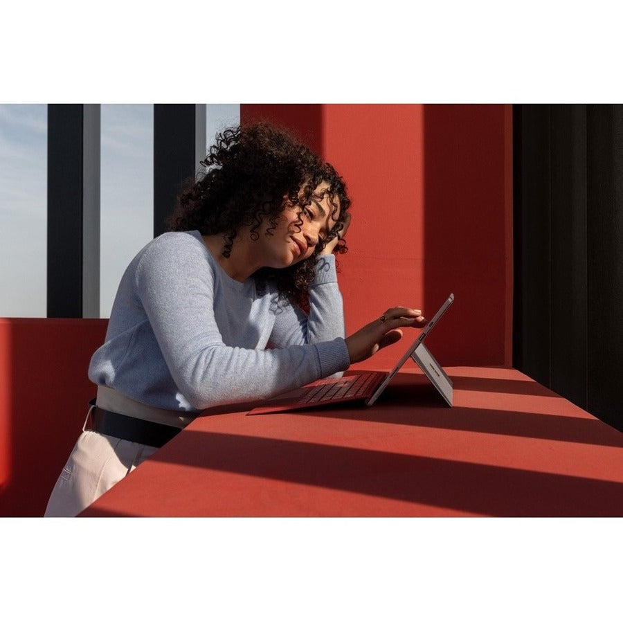 Tablette Microsoft Surface Pro 7 - 12,3" - 16 Go - SSD 256 Go - Windows 10 Famille 64 bits - Platinum PWA-00001