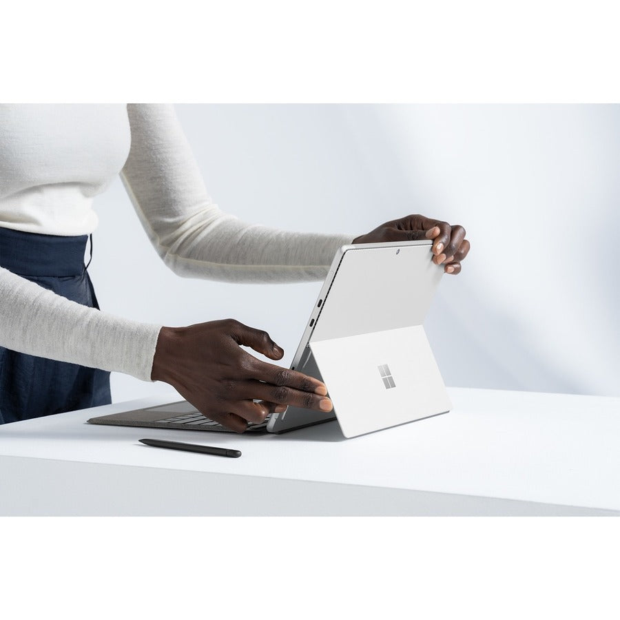 Tablette Microsoft Surface Pro 8 - 13" - 32 Go - 1 To SSD - Windows 11 Famille - Platine EFH-00001