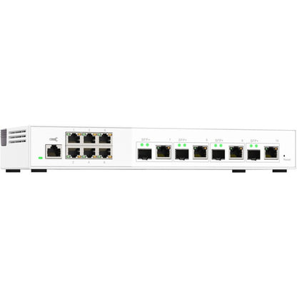 Switch QNAP 10GbE et 2,5GbE Layer 2 géré par le Web pour le déploiement de réseaux SMB QSW-M2106-4C-US