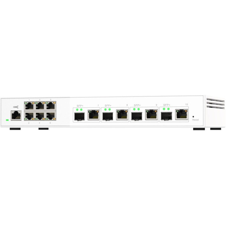 Switch QNAP 10GbE et 2,5GbE Layer 2 géré par le Web pour le déploiement de réseaux SMB QSW-M2106-4C-US