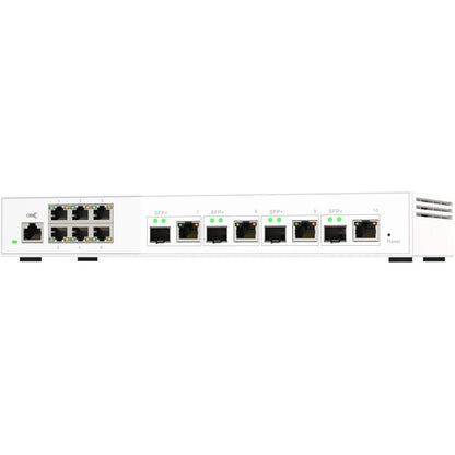 Switch QNAP 10GbE et 2,5GbE Layer 2 géré par le Web pour le déploiement de réseaux SMB QSW-M2106-4C-US