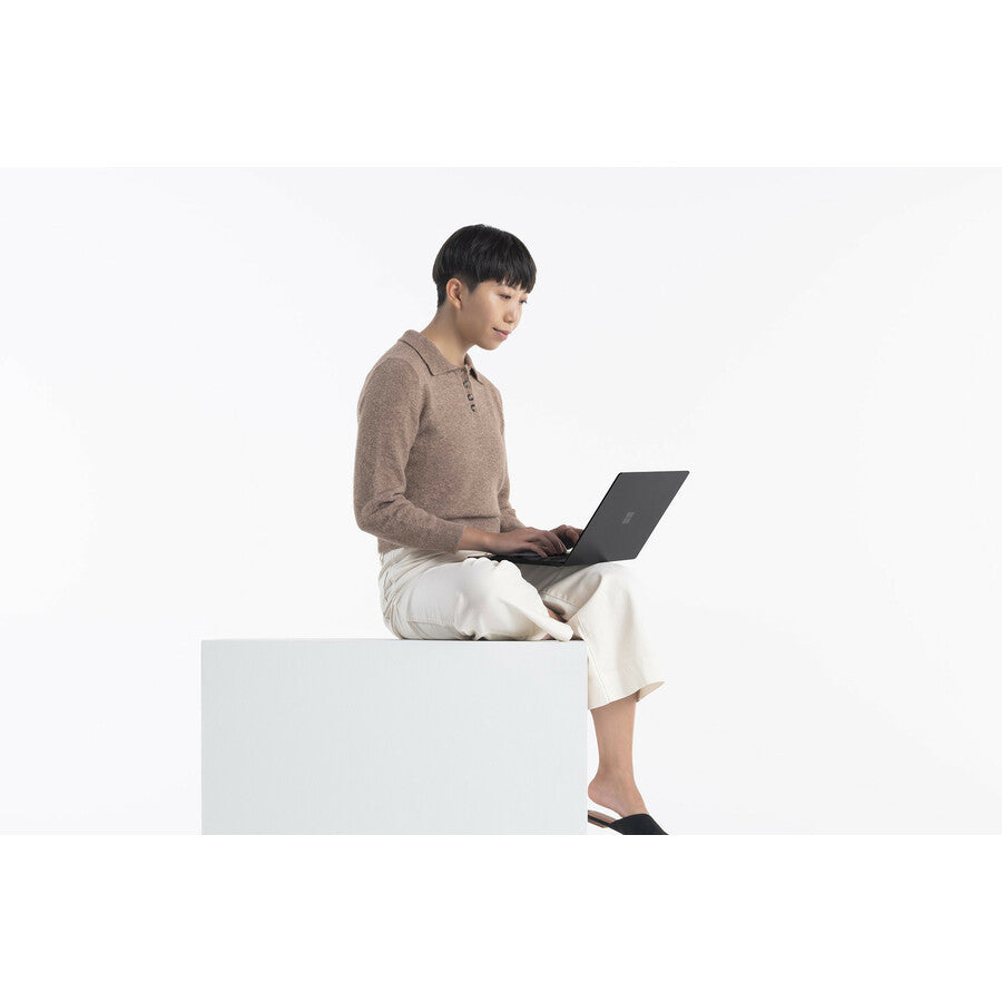 Ordinateur portable Microsoft Surface Laptop 4 15" à écran tactile - AMD Ryzen 7 4980U - 8 Go - SSD 512 Go - Noir mat 5W6-00024