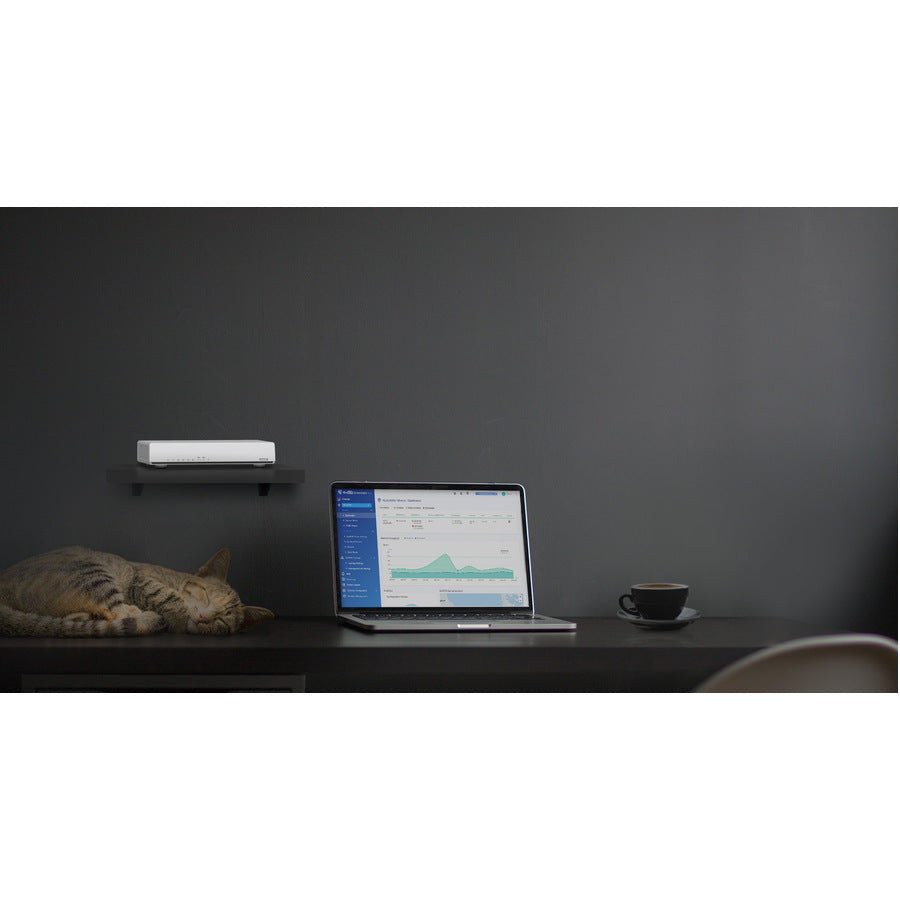 Routeur sans fil Ethernet Wi-Fi 6 IEEE 802.11ax QNAP QHora-301W QHORA-301W-US