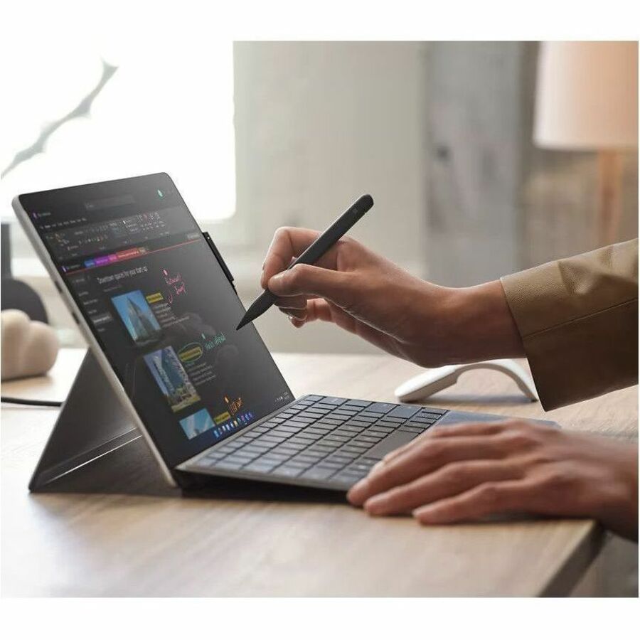 Ordinateur portable Microsoft Surface Laptop Go 3 12,4" à écran tactile - Intel Core i5 - 16 Go - SSD 512 Go - Clavier anglais, français - Platinum XLG-00002