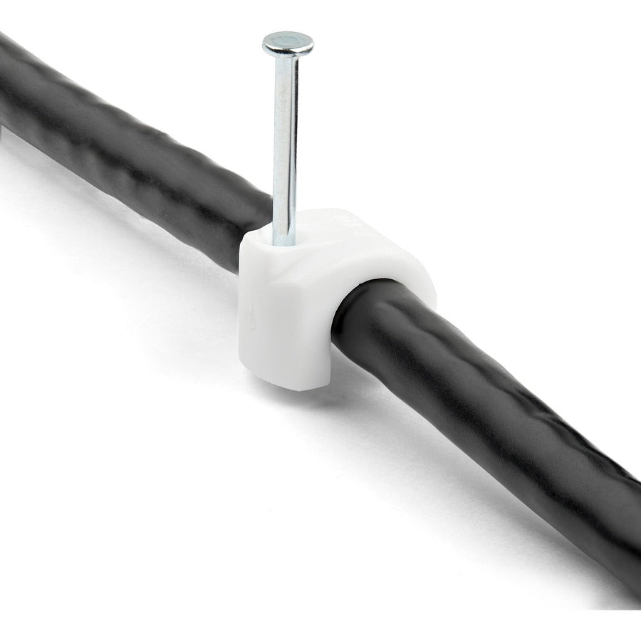 StarTech.com Lot de 100 clips de câble (L) avec clou - Pinces à clouer réutilisables - Clips de montage/maintien de cordon - Attaches de câbles blanches TAA CBMNMCC3