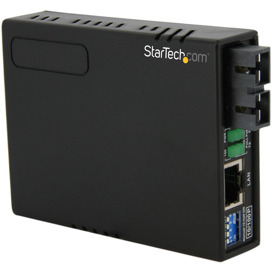 Convertisseur de média fibre optique vers Ethernet multimode 10/100 SC 2 km avec PoE MCM110SC2P de StarTech.com