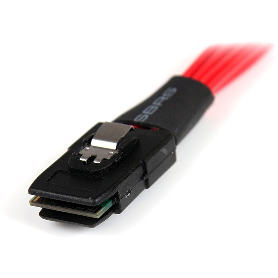 Câble SCSI SAS série attaché de 1 m de StarTech.com - SFF-8087 vers 4x SATA verrouillables SAS8087S4100