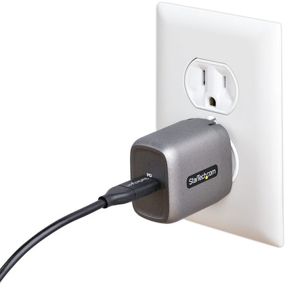 Chargeur mural USB-C 30 W de StarTech.com, chargeur portable GaN avec charge rapide USB Power Delivery, certifié USB-IF, câble de 1,8 m, chargeur USB-C WCH1C30