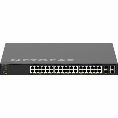 Commutateur géré Netgear 36x10G/Multi-Gig PoE++ (base 280 W, jusqu'à 1 760 W) et 4xSFP28 25G XSM4340CV-100NES