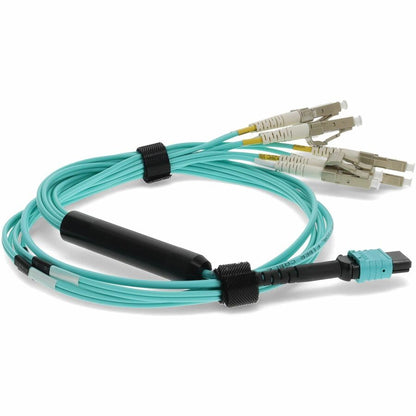 Câble de sortie LOMM Aqua MPO femelle/4LC mâle duplex OM3 50/125 OFNR (Riser-Rated) AddOn 10 m ADD-MPO-4LC10M5OM3