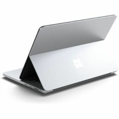 Microsoft Surface Laptop Studio 2 14,4" Écran tactile convertible (curseur flottant) Ordinateur portable 2 en 1 - Intel Core i7 - 32 Go - SSD 1 To - Clavier anglais, français - Platine YUI-00001
