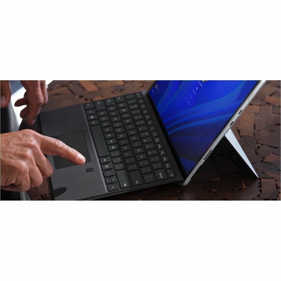 Étui avec clavier et housse Microsoft Signature pour tablette Surface Pro 8, Surface Pro 9, Surface Pro X, stylet - Noir 8XF-00002