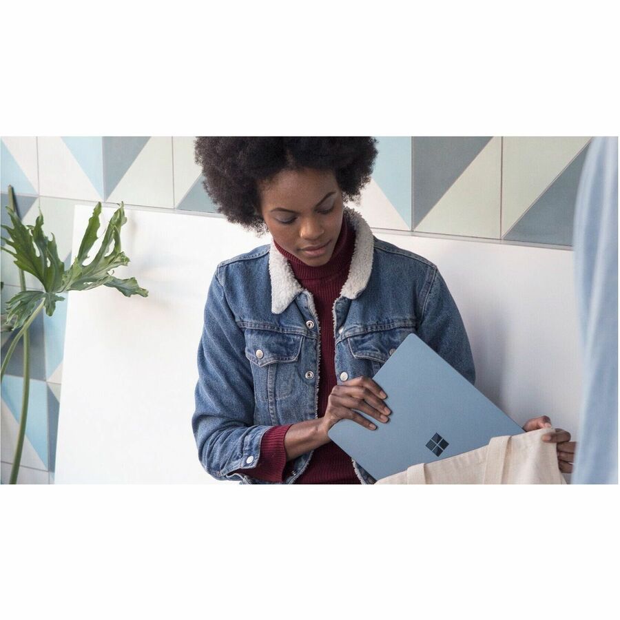 Ordinateur portable Microsoft Surface Laptop Go 3 12,4" à écran tactile - Intel Core i5 12e génération i5-1235U - 8 Go - SSD 256 Go - Clavier anglais - Platinum XK2-00001