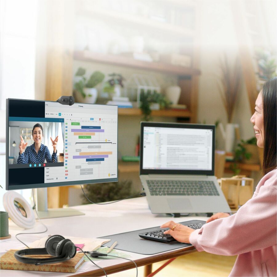 Webcam Logitech BRIO 100 - 2 mégapixels - 30 ips - Graphite - USB Type A 960-001580