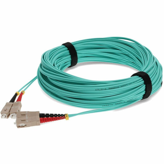 Câble de raccordement fibre optique multimode optimisé au laser (LOMM) duplex SC/SC OM4 Aqua 30 m AddOn ADD-SC-SC-30M5OM4