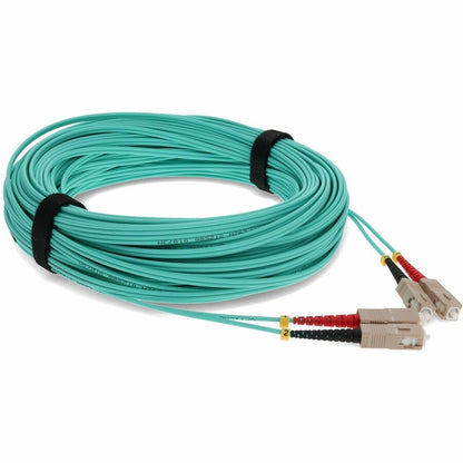 Câble de raccordement fibre optique multimode optimisé au laser (LOMM) duplex SC/SC OM4 Aqua 30 m AddOn ADD-SC-SC-30M5OM4