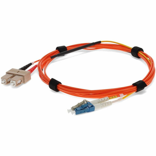 Câble de raccordement de conditionnement de mode à fibre optique AddOn 2 x SC 62,5/125 vers 1 x LC 62,5/125 et 1 x LC 9/125 3 m ADD-MODE-SCLC6-3