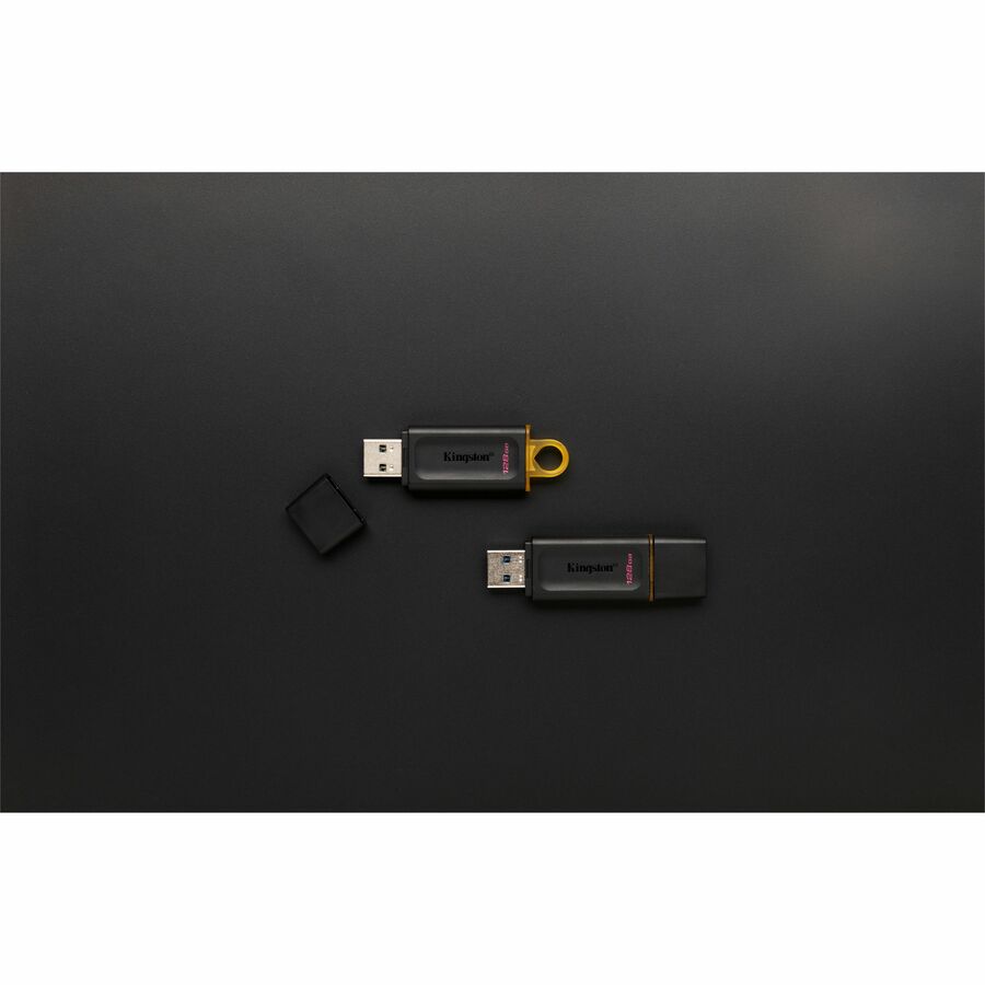 Clé USB 3.2 Kingston DataTraveler Exodia 128 Go (1ère génération) KC-U2G128-2V
