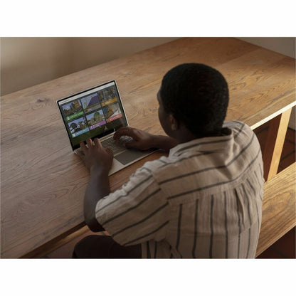 Ordinateur portable à écran tactile Microsoft Surface Laptop Go 12,4 pouces - Intel Core i5 10e génération i5-1035G1 - 4 Go - 64 Go de mémoire flash - Platinum 21K-00002