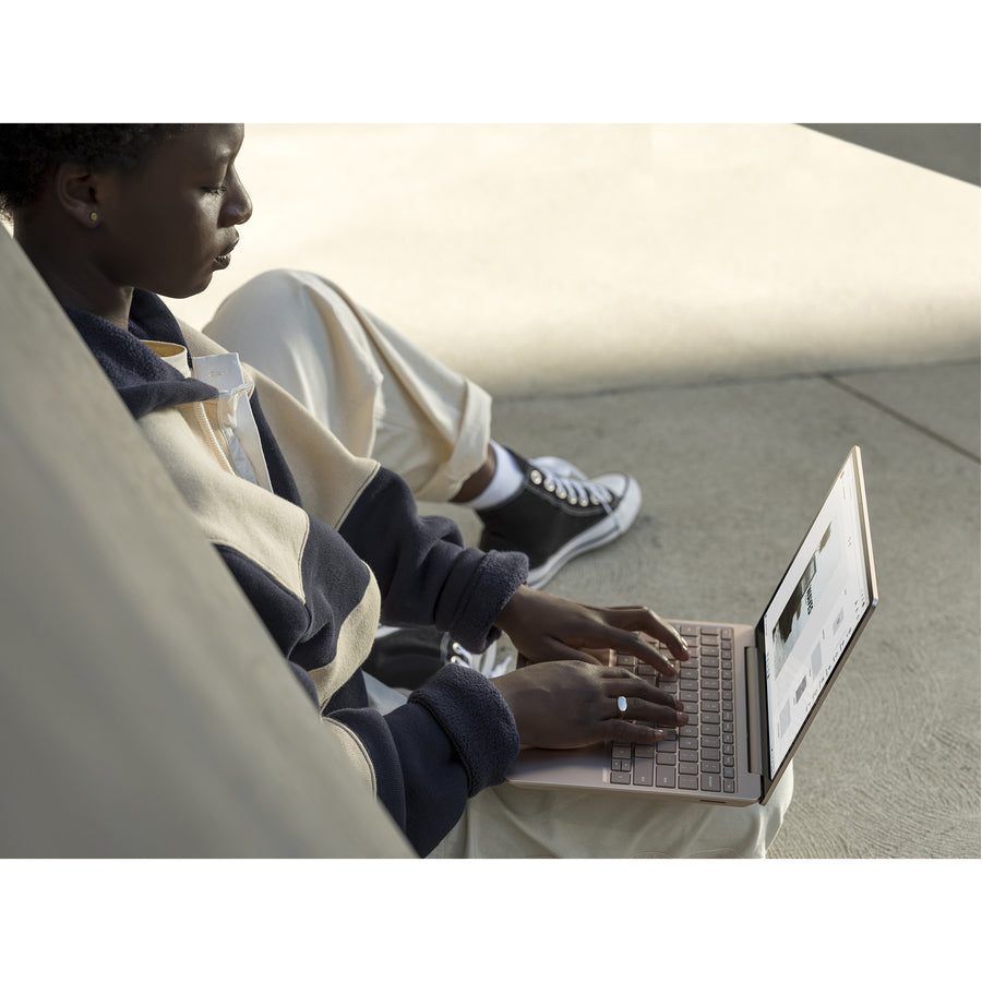 Ordinateur portable à écran tactile Microsoft Surface Laptop Go 12,4 pouces - Intel Core i5 10e génération i5-1035G1 - 8 Go - SSD 128 Go - Sandstone TNU-00035