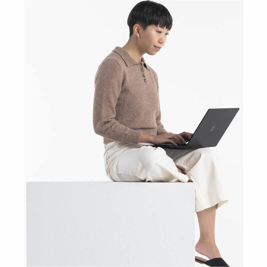 Ordinateur portable Microsoft Surface Laptop 4 15" à écran tactile - Intel Core i7 - 32 Go - SSD 1 To - Noir mat 5IX-00021