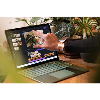 Ordinateur portable Microsoft Surface Laptop 5 13,5" à écran tactile - Intel Core i7 12e génération i7-1265U - Plateforme Intel Evo - 16 Go - SSD 512 Go - Clavier anglais, français - Noir mat RBI-00027