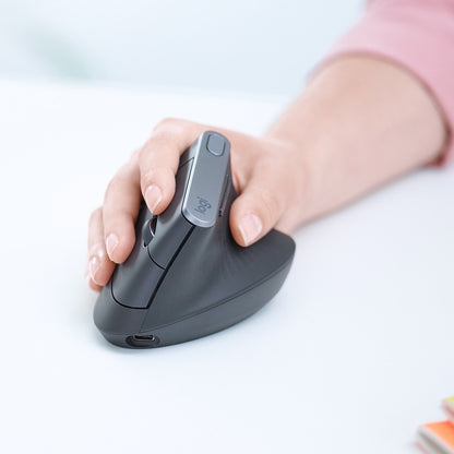 Souris ergonomique avancée verticale Logitech MX 910-005447