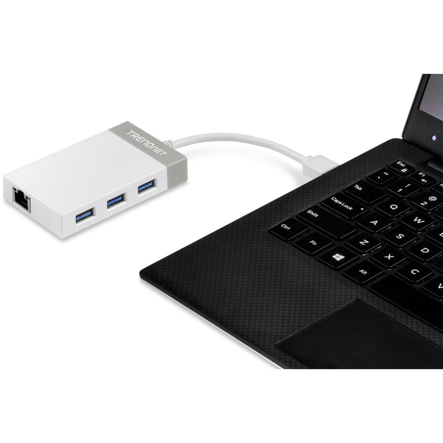 TRENDnet Hub USB 3.0 à 3 ports avec adaptateur Ethernet Gigabit 10/100/1000 Mbps (3 ports USB 3.0 ; un port Ethernet Gigabit RJ45) ; compatible avec XP ; Vista ; Windows 7 ; 8 ; 8.1 ; 10 ; Mac OS 10.6-10.9 ; Nintendo Switch ; TU3-ETGH3 TU3-ETGH3