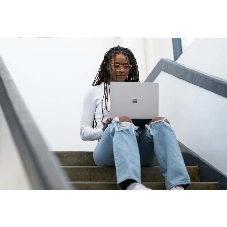 Ordinateur portable Microsoft Surface Laptop 5 13,5" à écran tactile - Intel Core i5 12e génération i5-1245U - Plateforme Intel Evo - 16 Go - SSD 256 Go - Clavier anglais - Platinum R7B-00001